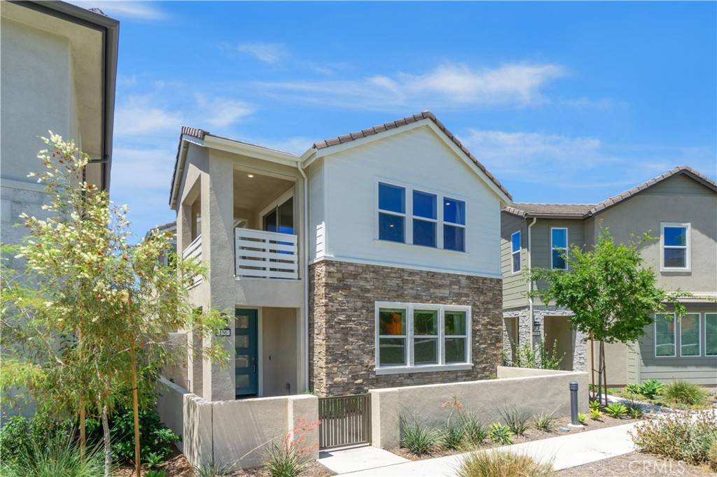 Irvine, CA 92618,156 Chorus