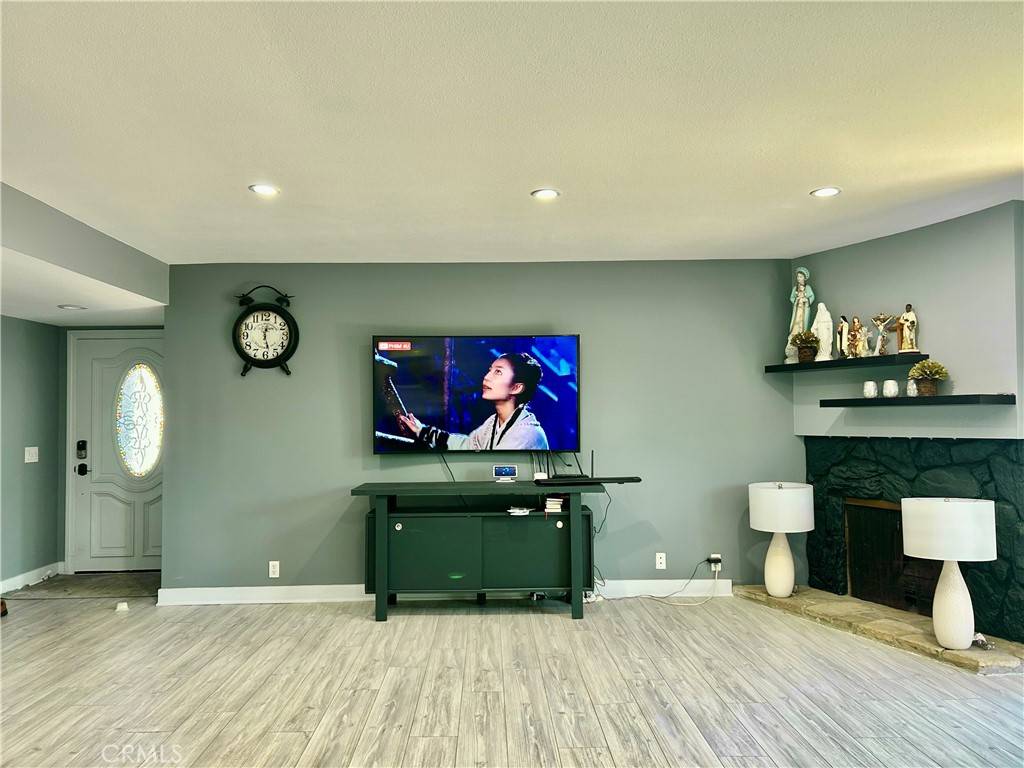 Westminster, CA 92683,5781 Westmoreland CIR