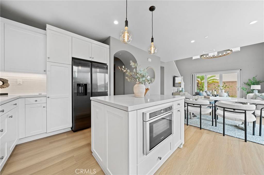 Irvine, CA 92618,134 Falcon Ridge