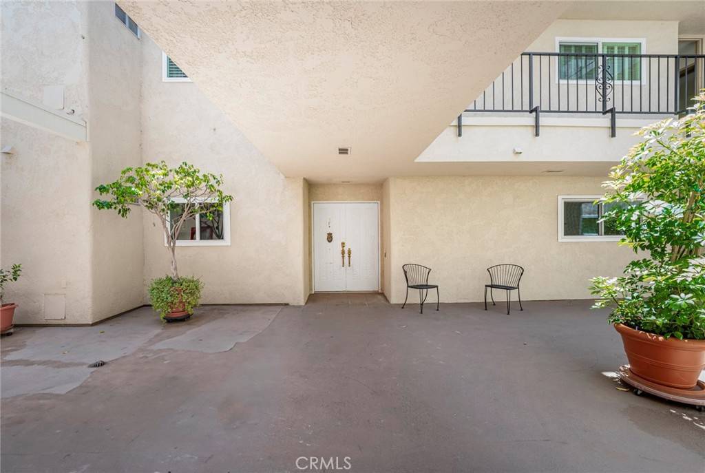 Laguna Woods, CA 92637,2385 Via Mariposa #1F