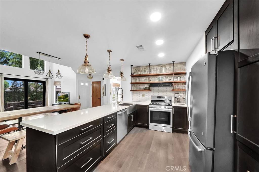 Irvine, CA 92614,645 Springbrook N #21