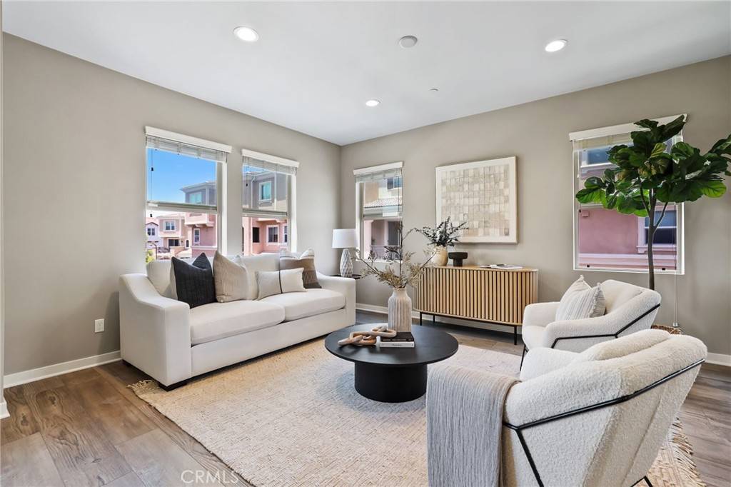 Lake Forest, CA 92610,109 Alder Ridge