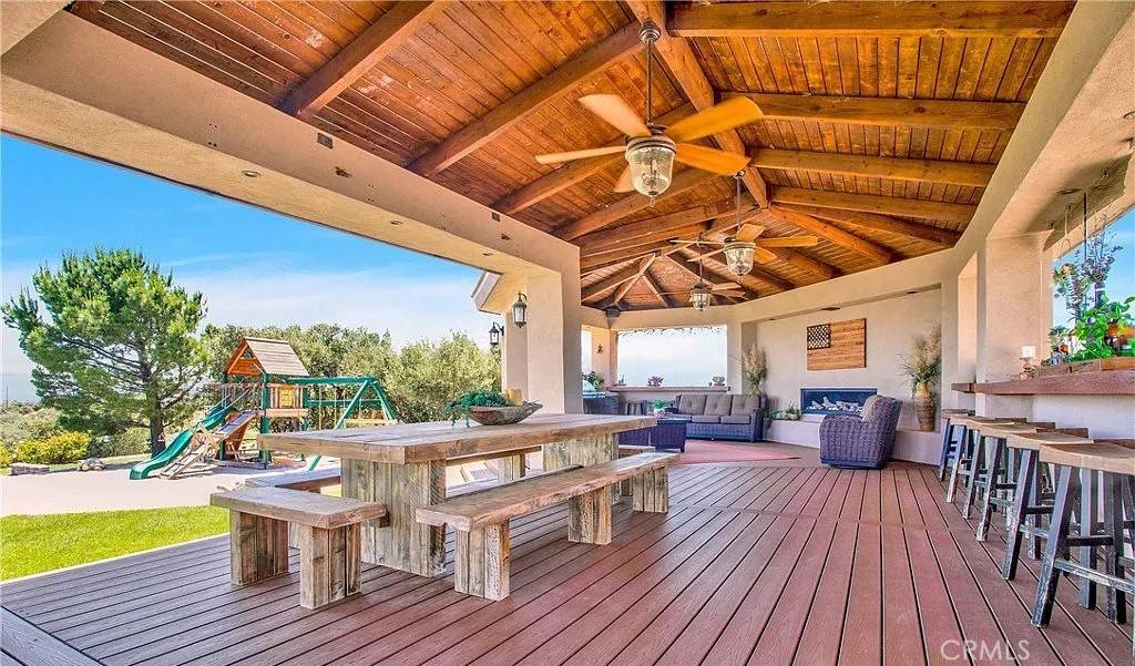 Phelan, CA 92371,8686 Capelin RD
