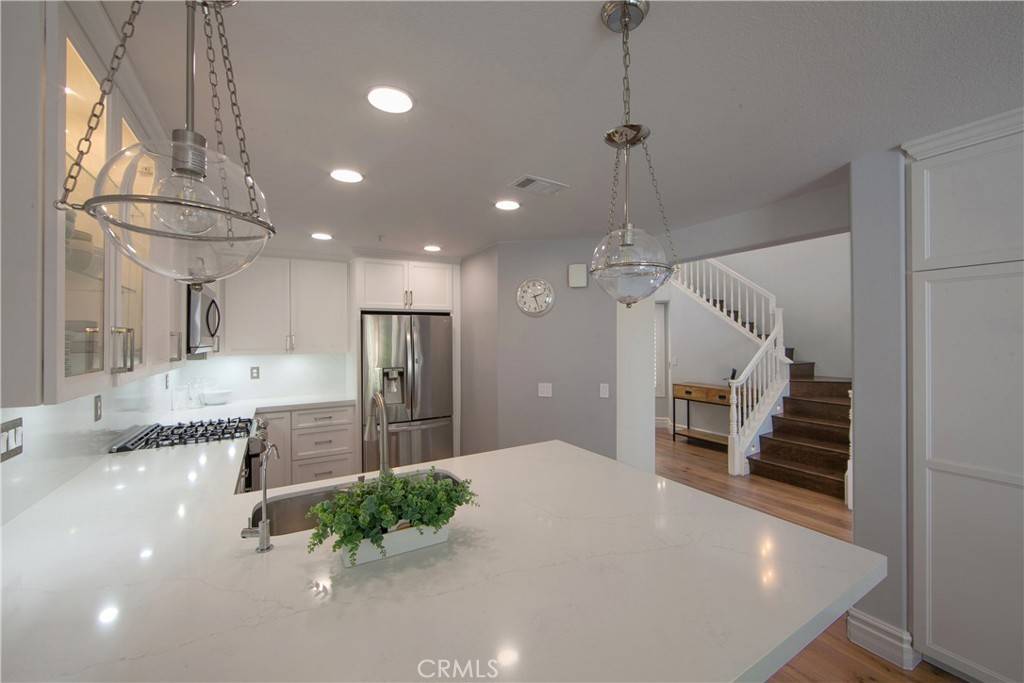 Mission Viejo, CA 92692,7 Luzern