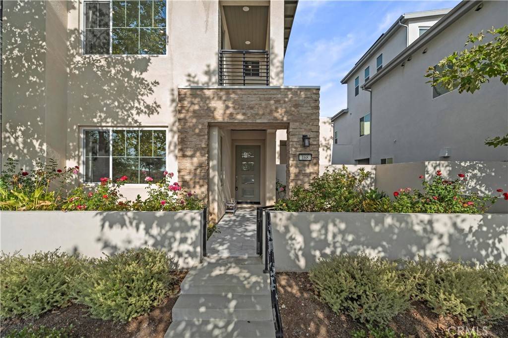 Irvine, CA 92618,168 Perspective