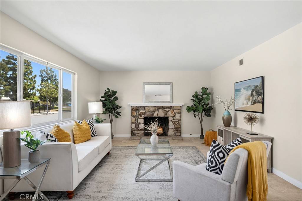 Fountain Valley, CA 92708,18643 Las Flores ST