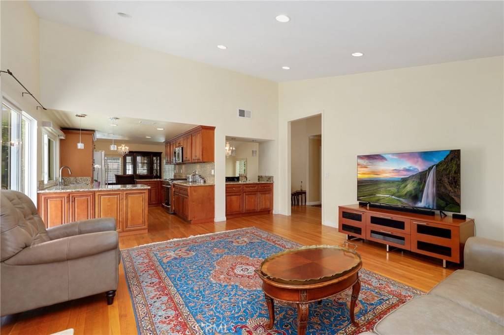Irvine, CA 92604,39 Foxhill