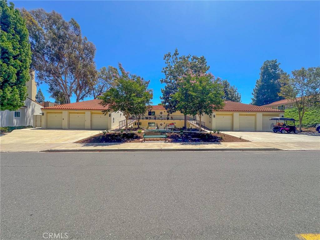 Laguna Woods, CA 92637,3327 Bahia Blanca E #C