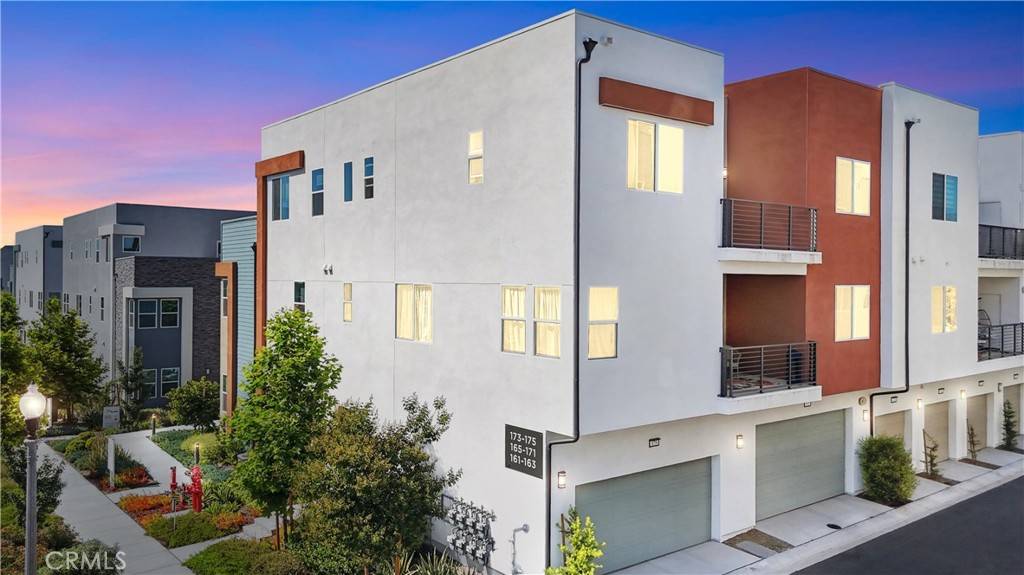 Irvine, CA 92618,175 Sash