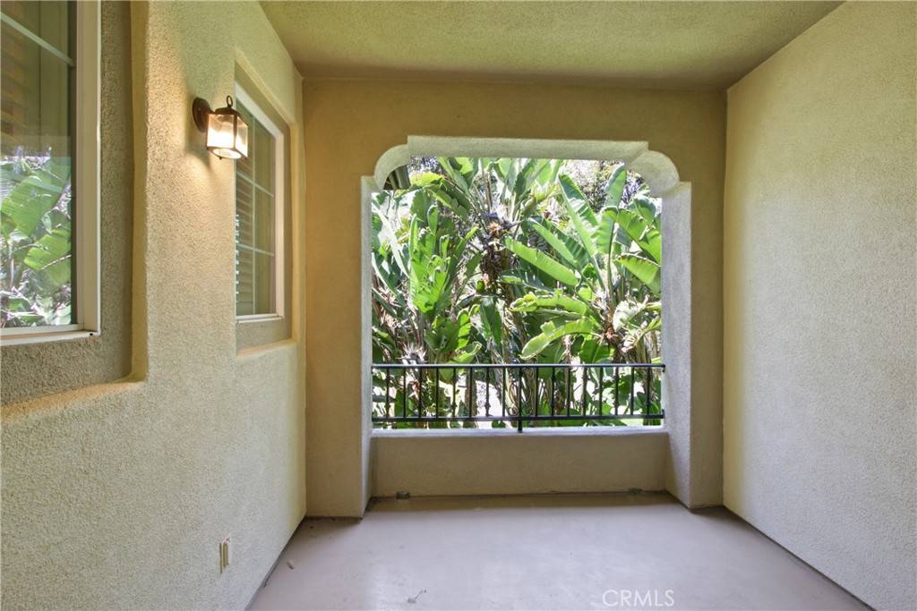 Irvine, CA 92603,80 Vermillion