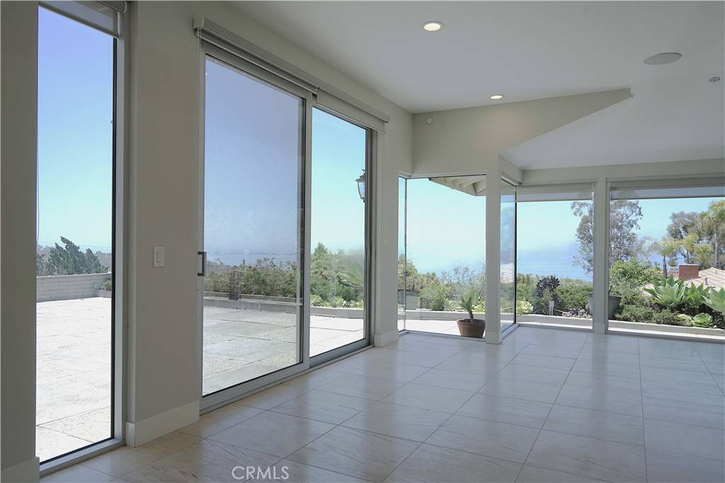 Laguna Beach, CA 92651,2615 Temple Hills DR