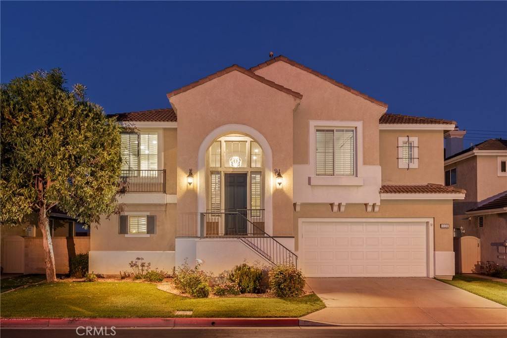 Costa Mesa, CA 92626,3120 Tara