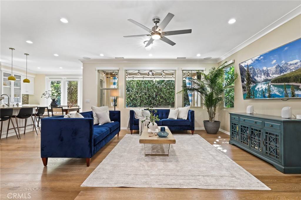 Irvine, CA 92618,24 Lacebark #48