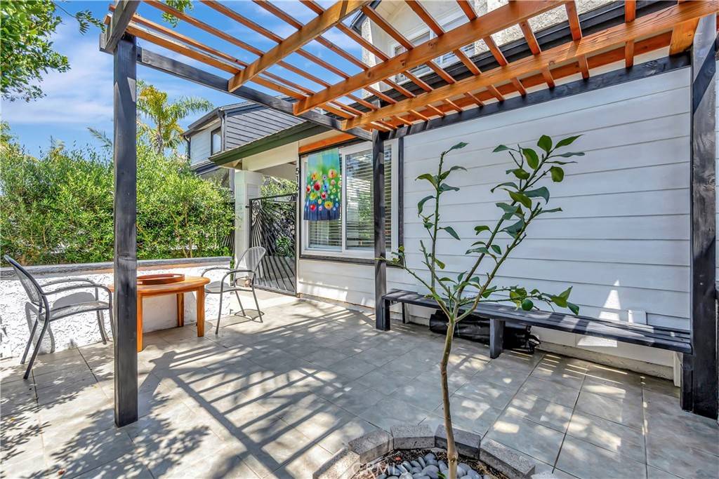 Huntington Beach, CA 92648,516 19th ST