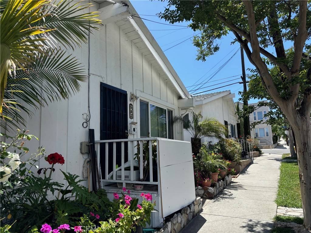 San Pedro, CA 90731,989 W 2nd ST