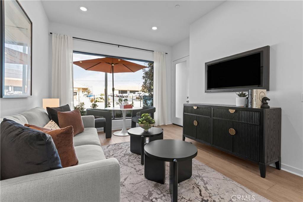 Claremont, CA 91711,1080 Foothill BLVD