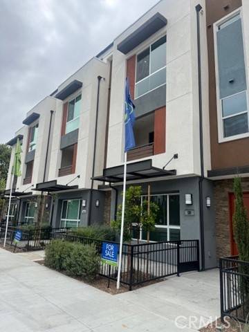 Santa Ana, CA 92705,1818 E 1st ST #520