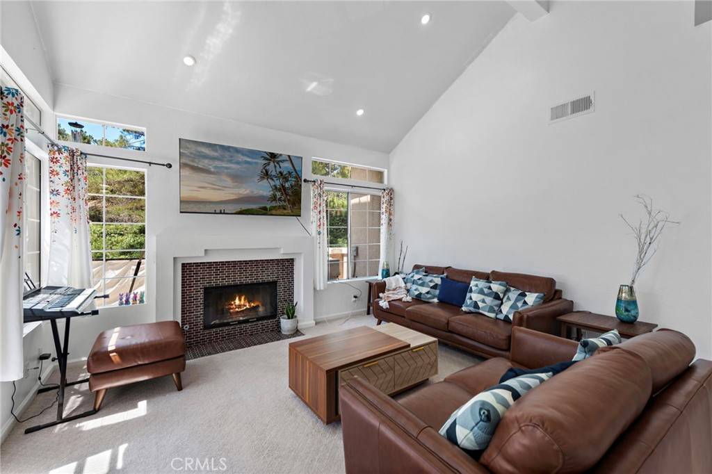Aliso Viejo, CA 92656,87 Montara DR