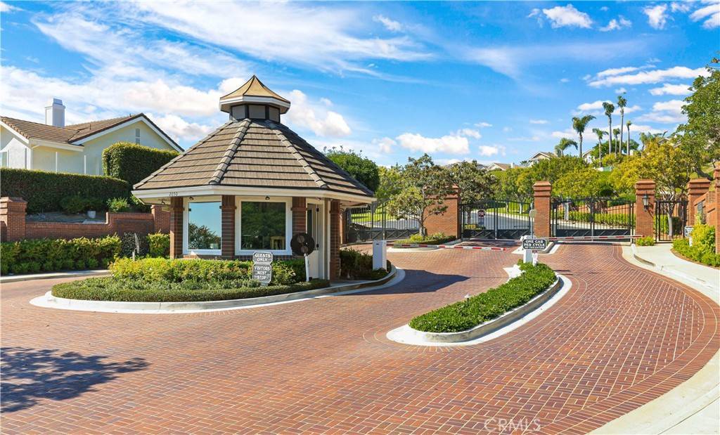 San Clemente, CA 92673,2245 Avenida Oliva
