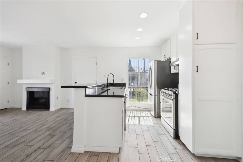 Santa Ana, CA 92704,2827 S Fairview ST #O