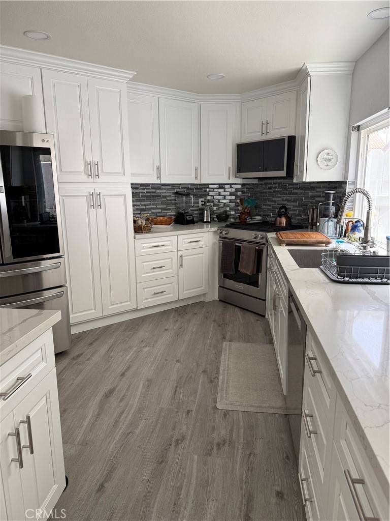 Huntington Beach, CA 92648,305 21st ST