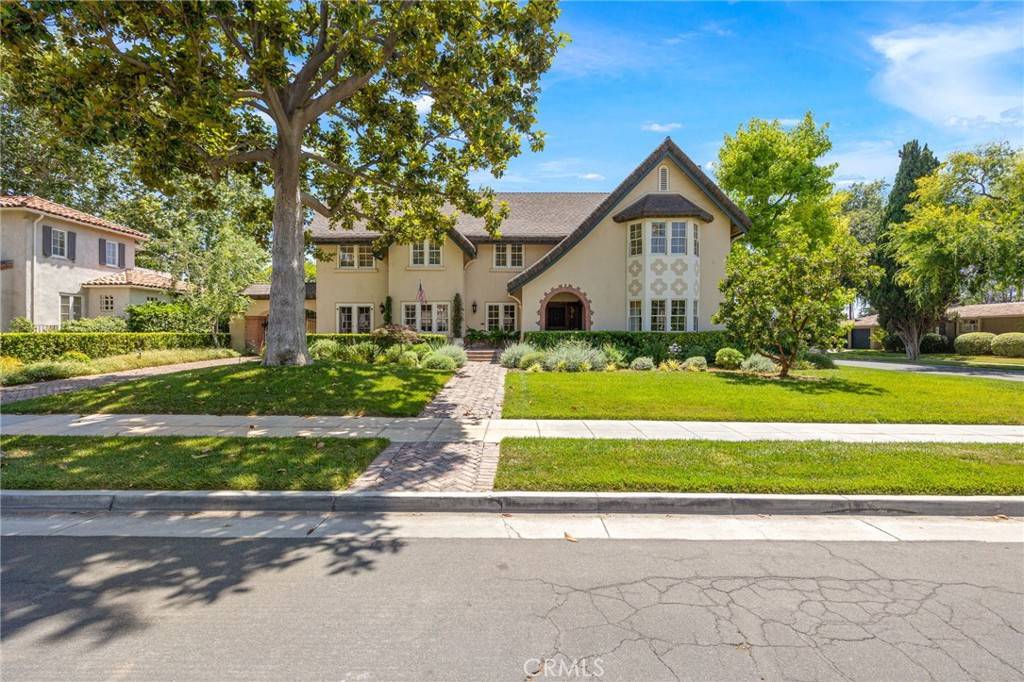 Riverside, CA 92506,3594 Castle Reagh PL