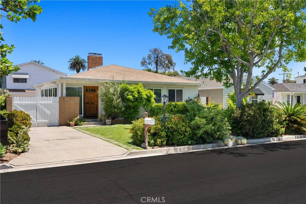 Costa Mesa, CA 92627,308 Flower ST
