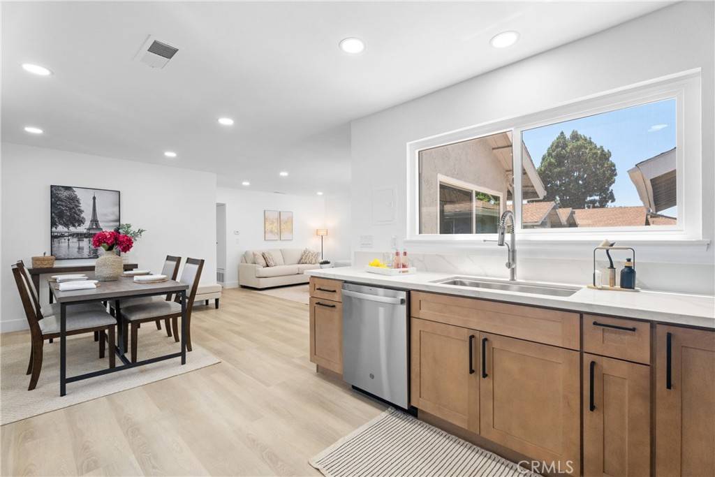 Huntington Beach, CA 92646,9554 Bickley DR #8