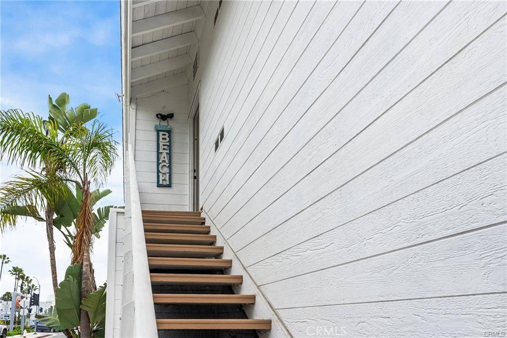 Newport Beach, CA 92663,410 Clubhouse AVE