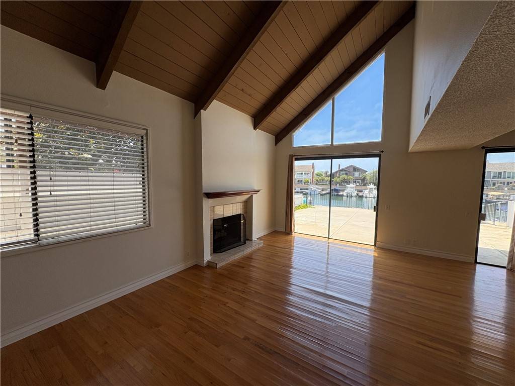 Huntington Beach, CA 92649,3566 Windspun DR