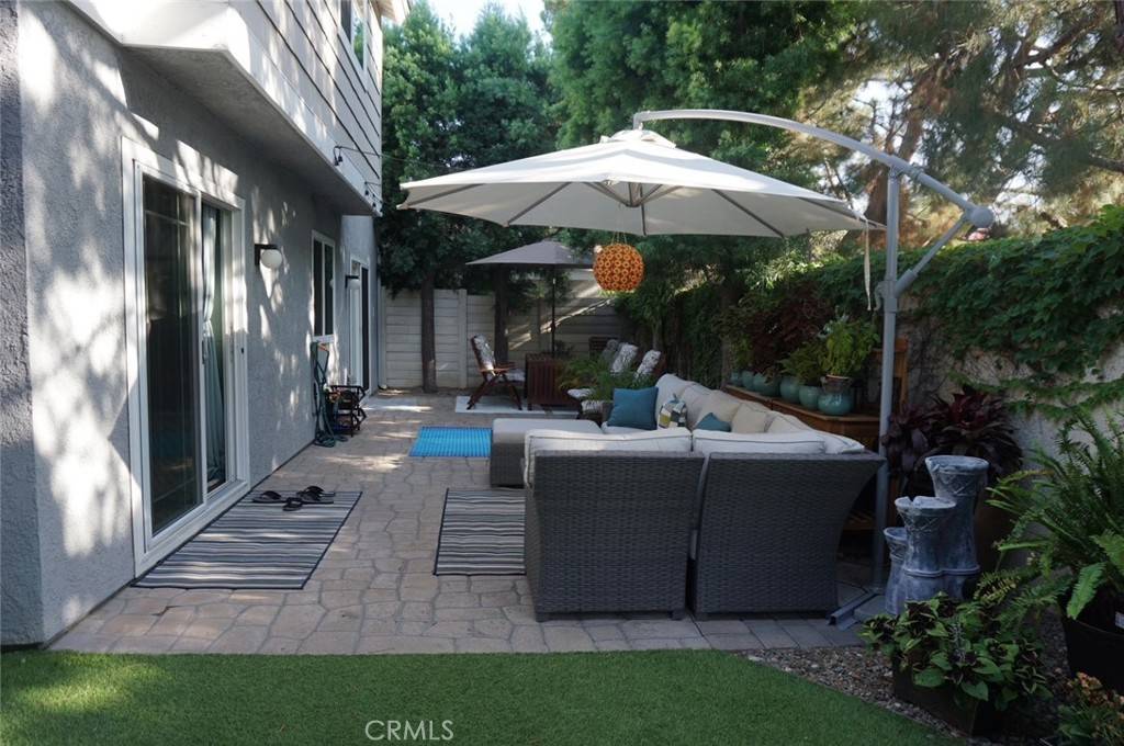 Irvine, CA 92614,6 Autumnleaf #56