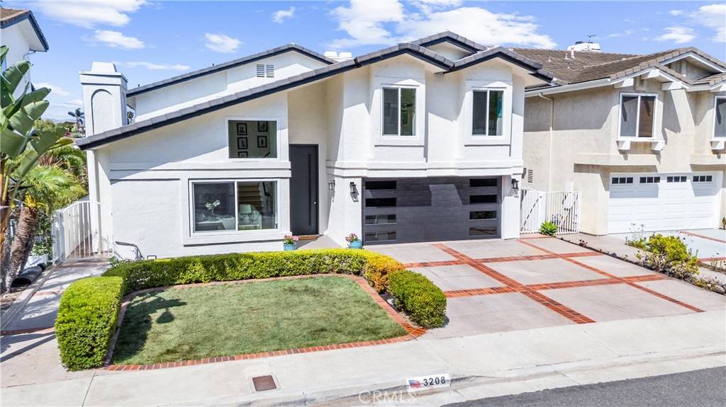 San Clemente, CA 92672,3208 Calle Grande