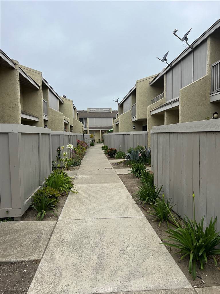 Lompoc, CA 93436,1209 W Cypress AVE #C