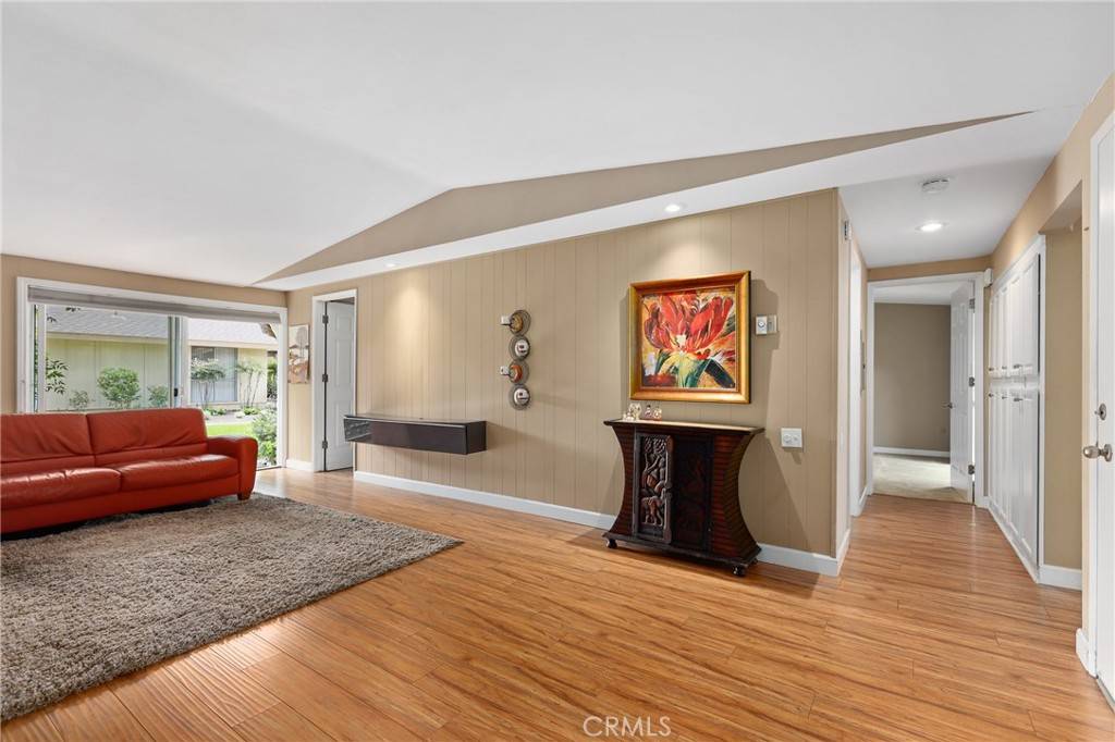 Laguna Woods, CA 92637,141 Avenida Majorca #B