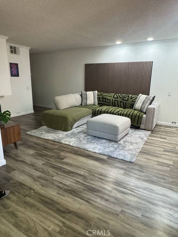 Sacramento, CA 95825,2200 Woodside LN #2