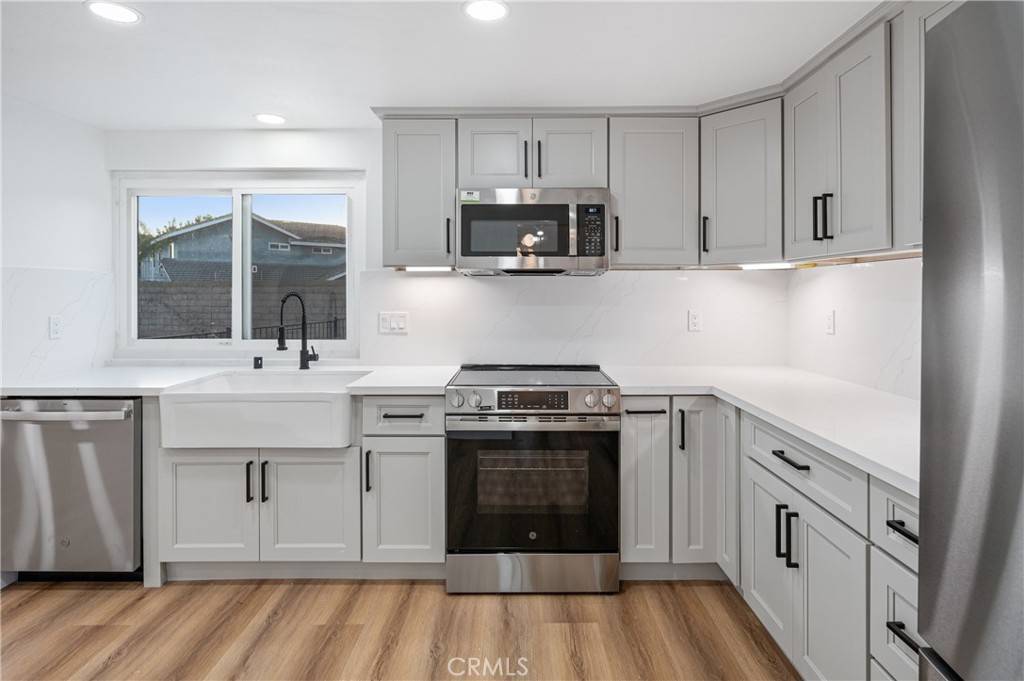 Irvine, CA 92604,15102 Lorenat ST