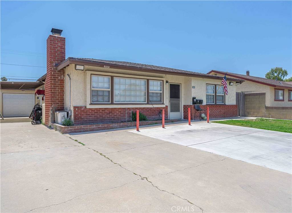 Westminster, CA 92683,8212 20th St #2