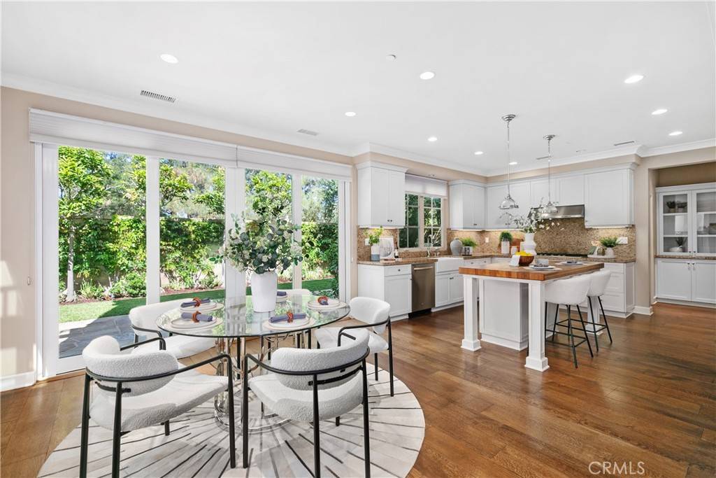 Irvine, CA 92618,32 Tesoro