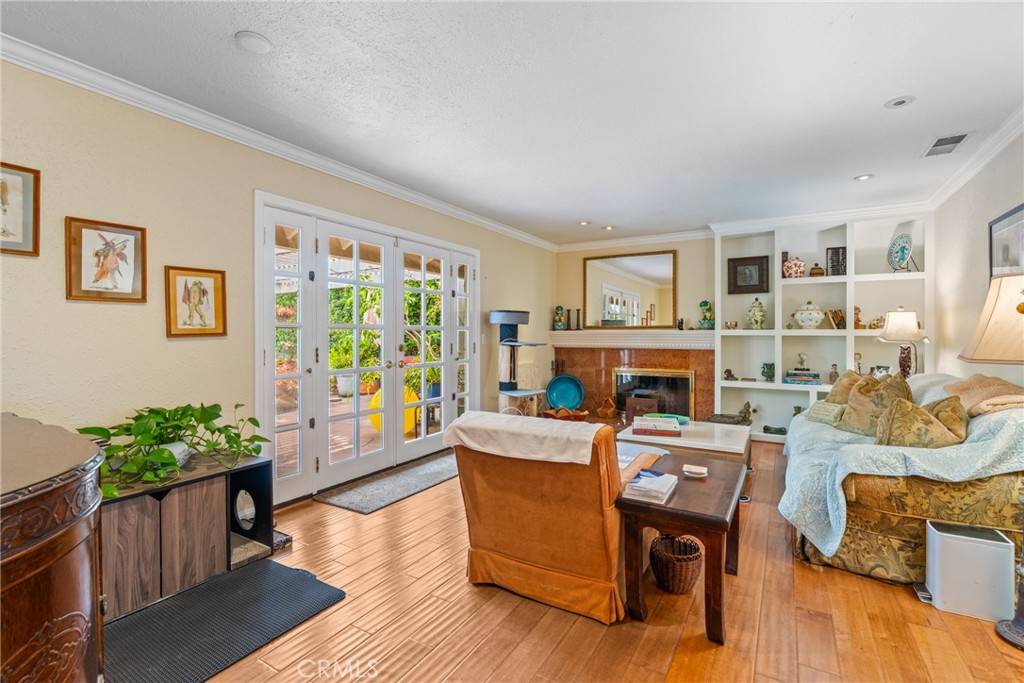 Huntington Beach, CA 92647,6351 Gloria DR