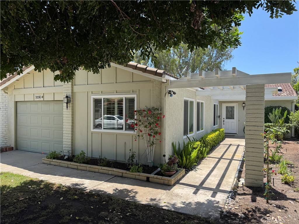 Laguna Woods, CA 92637,3238 San Amadeo #C