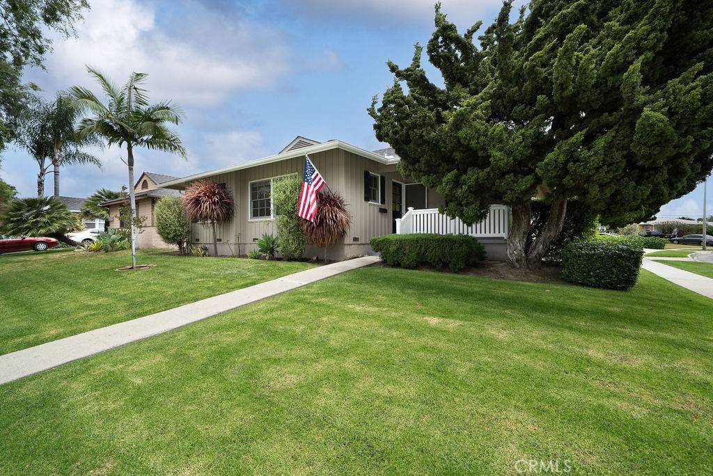 Long Beach, CA 90815,2542 Vuelta Grande AVE