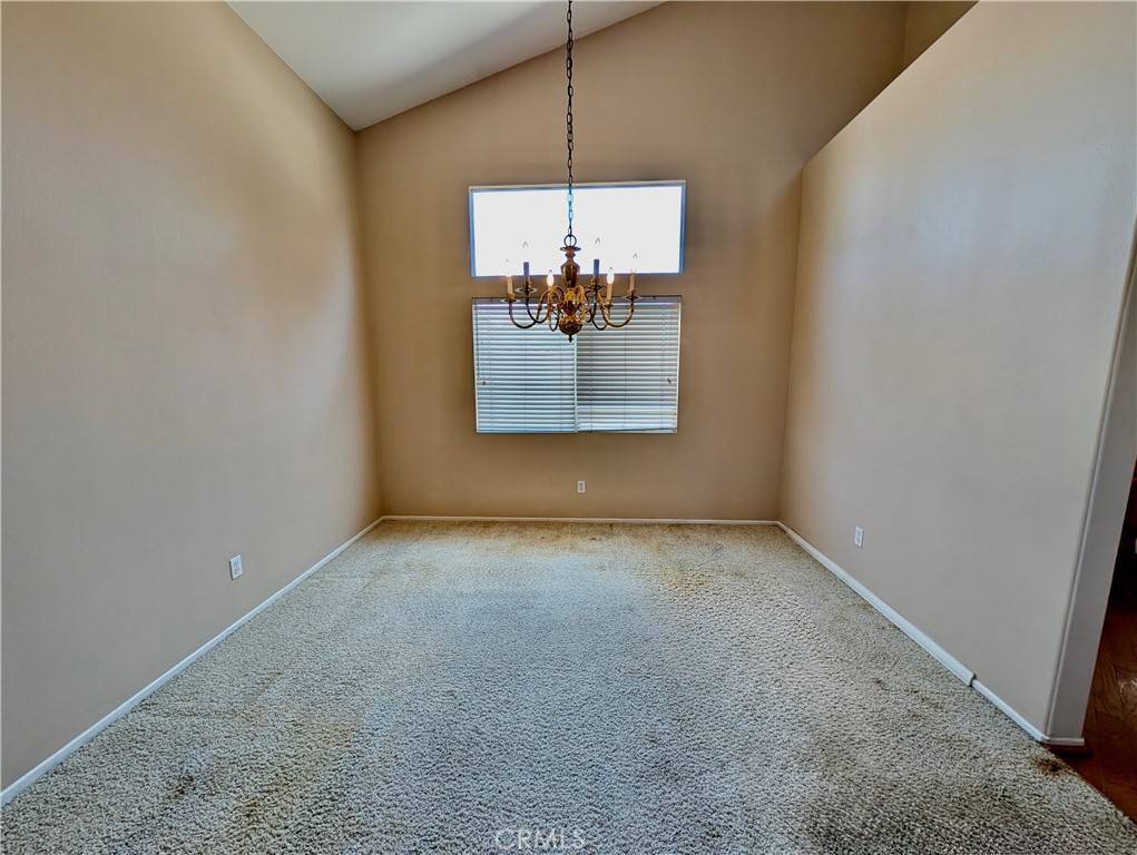 Corona, CA 92883,9510 Nickellaus CT
