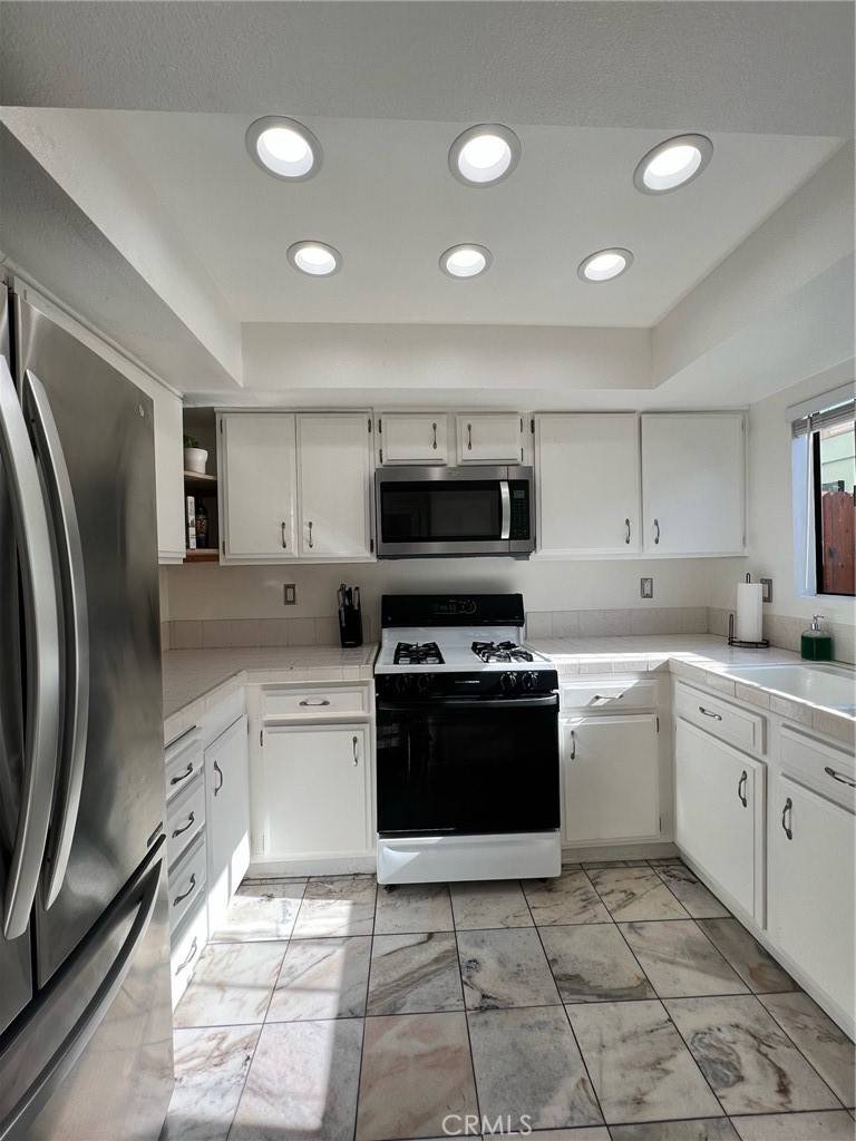 Costa Mesa, CA 92627,229 W Wilson ST #10