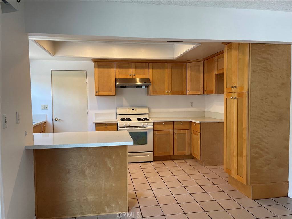 Glendora, CA 91740,112 W Payson ST