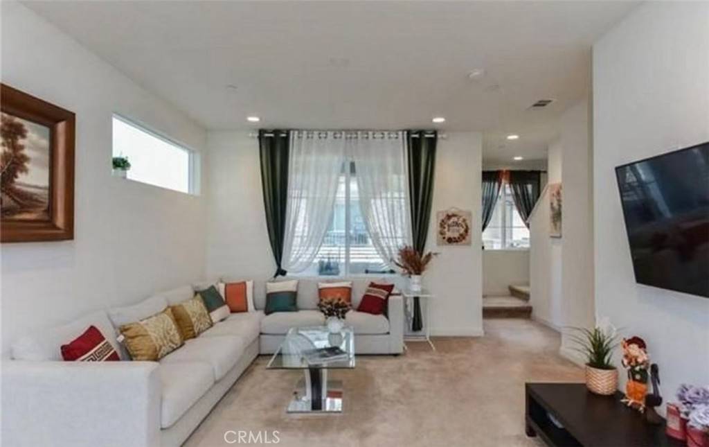 Irvine, CA 92618,612 Cultivate