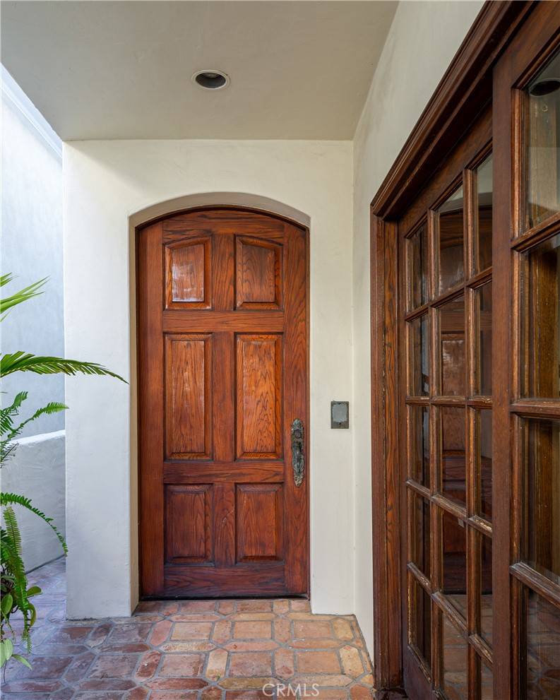 Newport Beach, CA 92663,809 Via Lido Soud