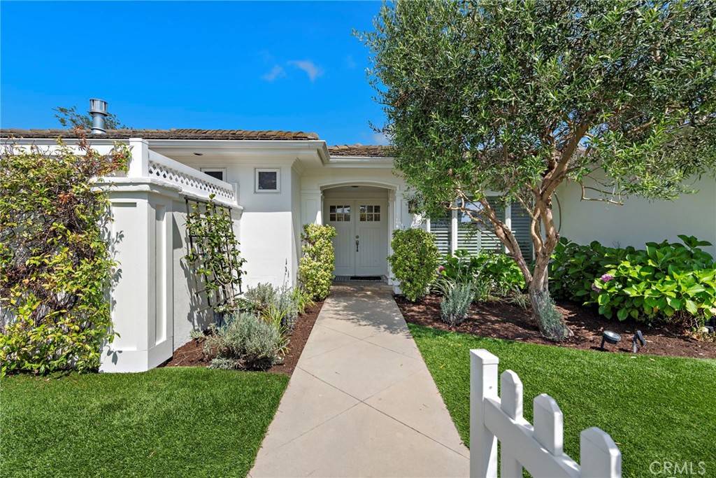 Newport Beach, CA 92660,1230 Santiago DR