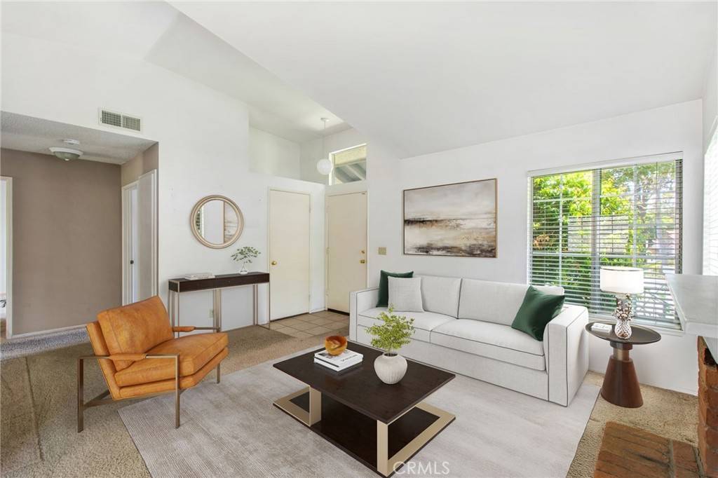Oak Park, CA 91377,1050 Windmill LN