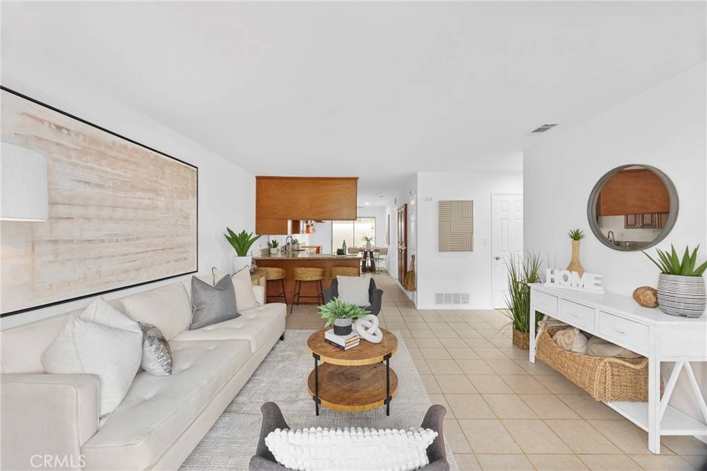 Santa Ana, CA 92704,2500 S Salta ST #43