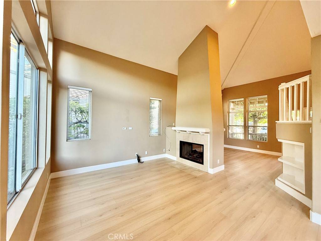 Rancho Santa Margarita, CA 92688,1 Acorn